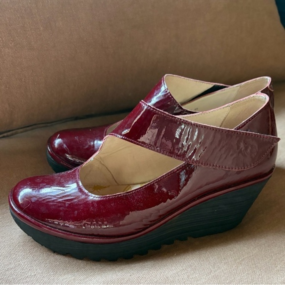 FLY London Shoes Yasi Wedge Mary Jane Pumps Burgundy Patent Leather Size 40